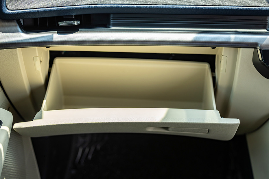 Kia Carens Clavis Glovebox