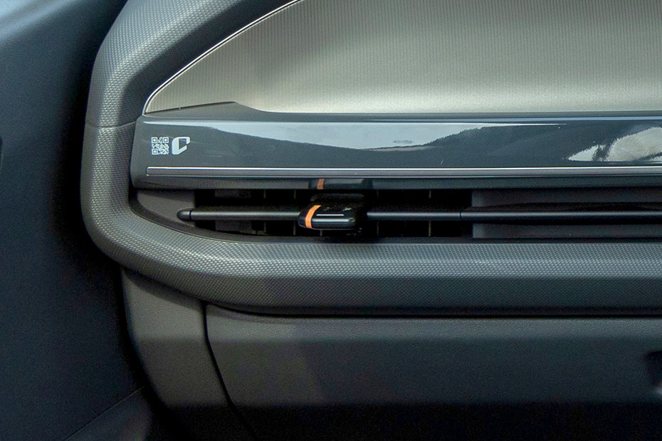 Kia Syros Passenger's Side AC Vent