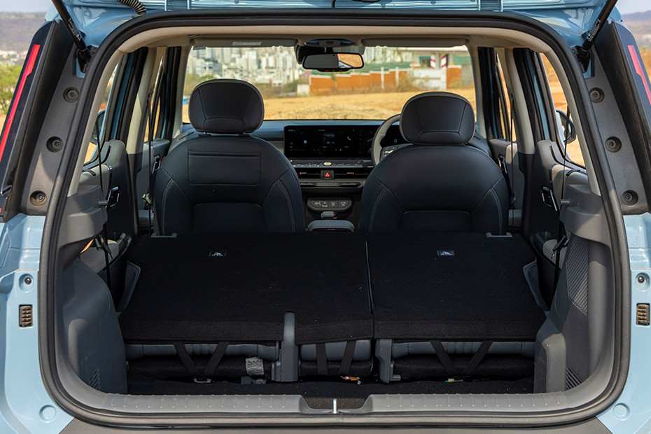 Kia Syros Boot Space (Second Row Folded)