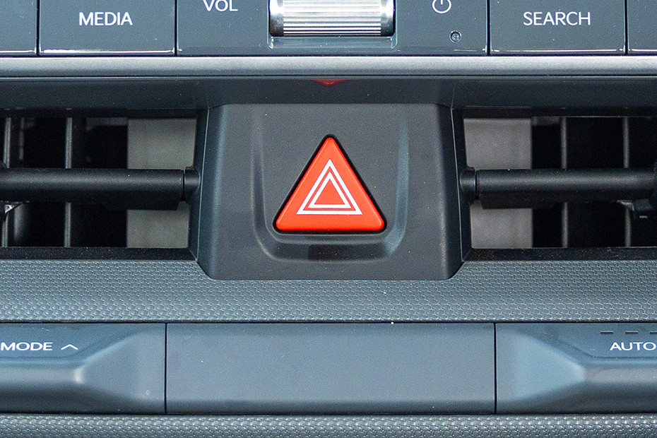 Kia Syros Hazard Light Switch