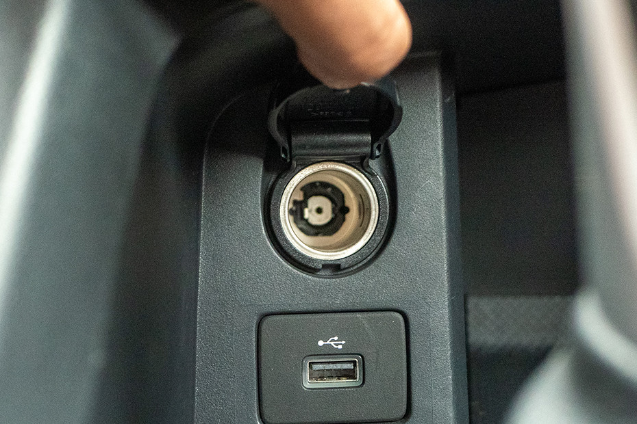 Nissan Nissan Magnite INTERIOR Charging Options