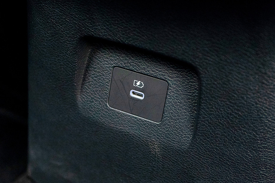 Nissan Nissan Magnite INTERIOR Charging Options