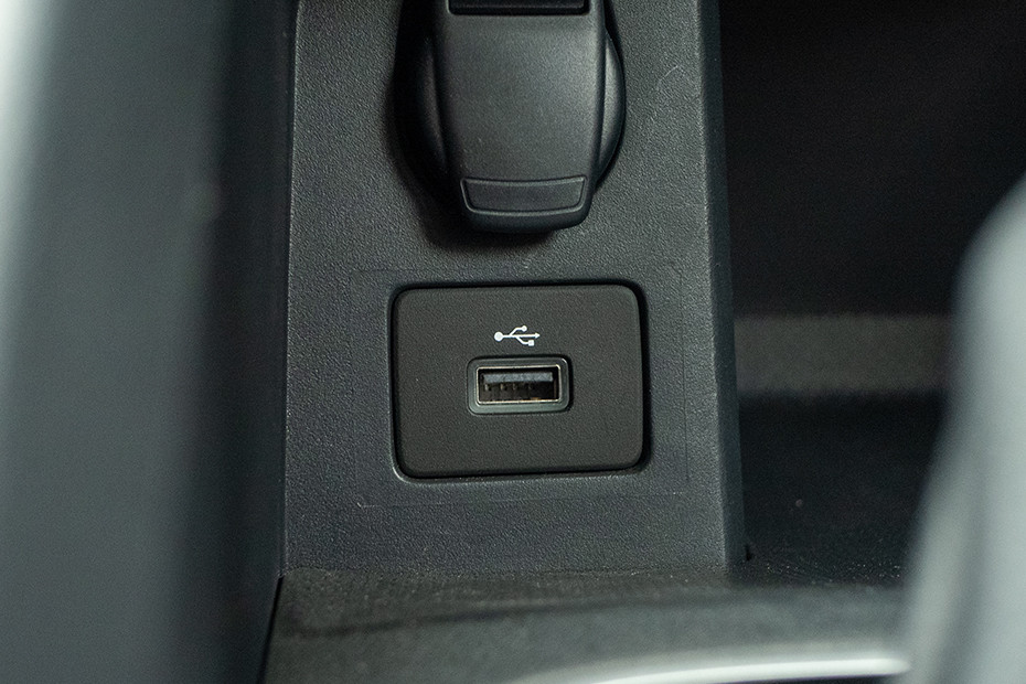 Nissan Nissan Magnite INTERIOR Charging Options