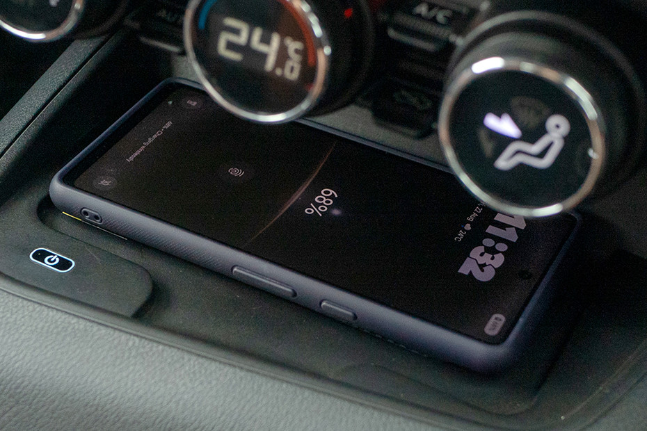 Nissan Nissan Magnite INTERIOR Charging Options