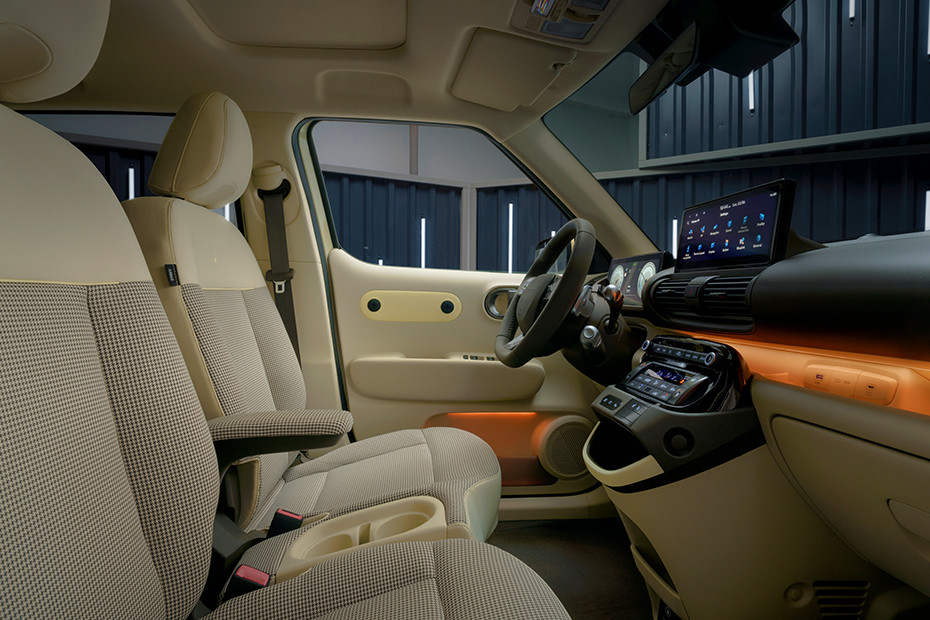 Hyundai Inster Door view of Driver seat