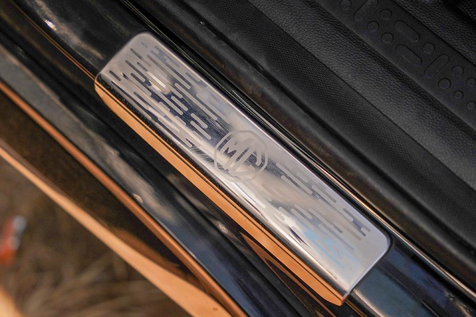 MG MG Windsor EV COLOURS Other Features