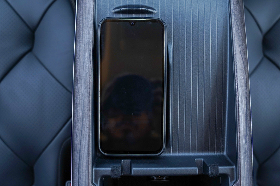 MG MG Windsor EV INTERIOR Charging Options