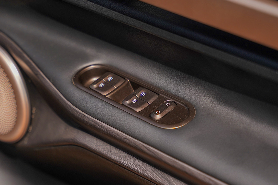 MG MG Windsor EV INTERIOR Controls and Buttons