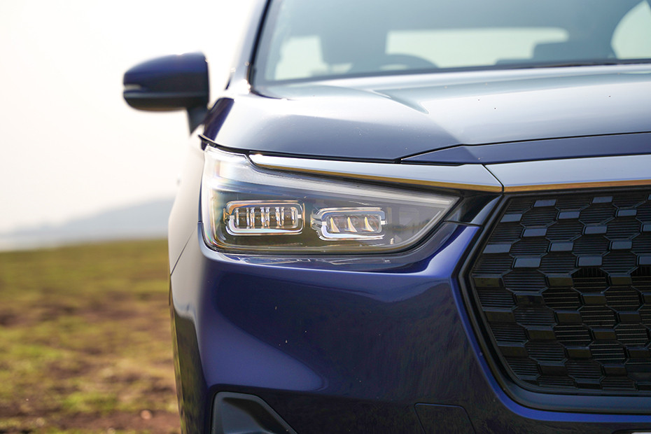 Honda Amaze Headlight