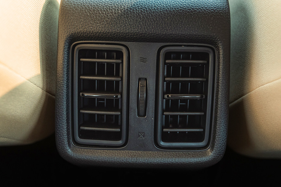 Honda Amaze Rear AC Controls