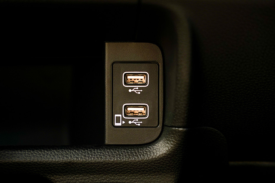 Honda Amaze USB Charging Port (Front)