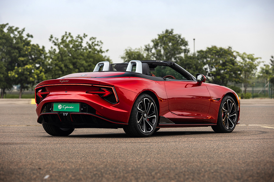 MG MG Cyberster EXTERIOR Looks