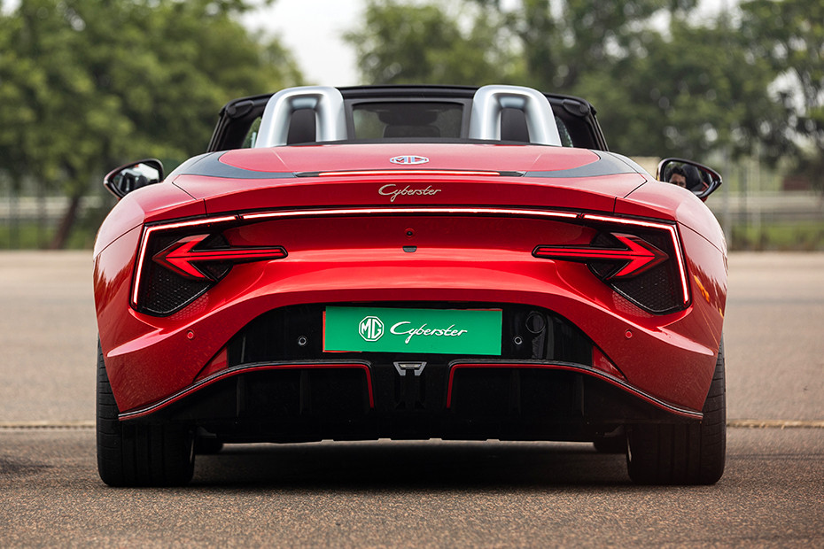 MG MG Cyberster EXTERIOR Looks