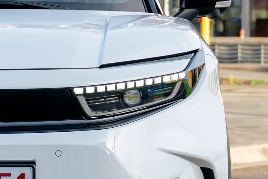 Toyota Urban Cruiser Headlight