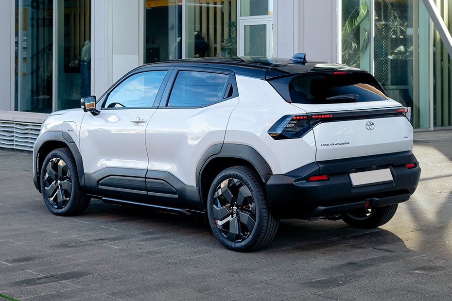 Toyota Urban Cruiser Rear Left Three Quarter View