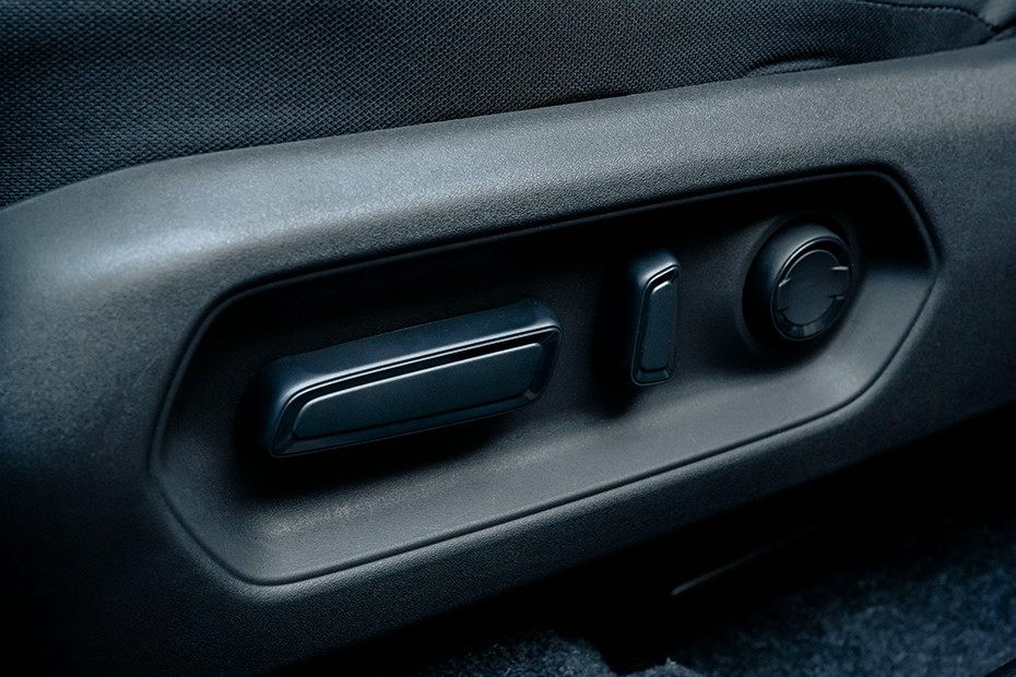 Toyota Urban Cruiser Seat Adjustment Controls