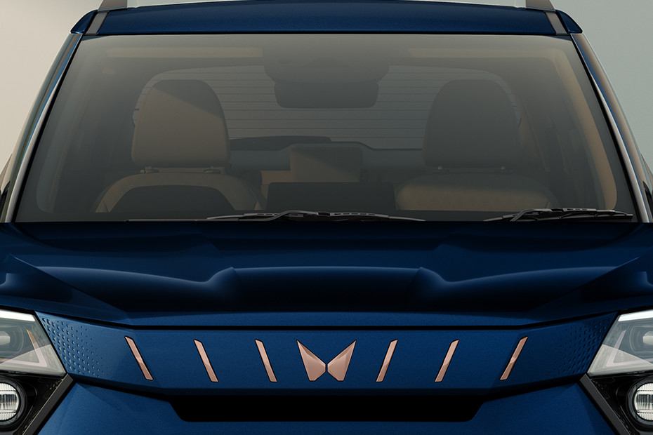 Mahindra XUV 3XO EV Front Windshield and Wiper