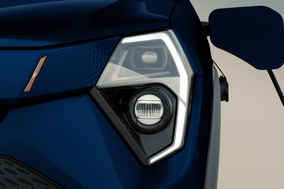 Mahindra XUV 3XO EV Headlight