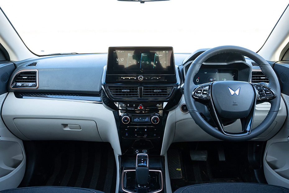Mahindra XUV 3XO EV Dashboard