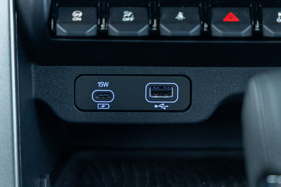 Mahindra Thar USB Charging Port (Front)