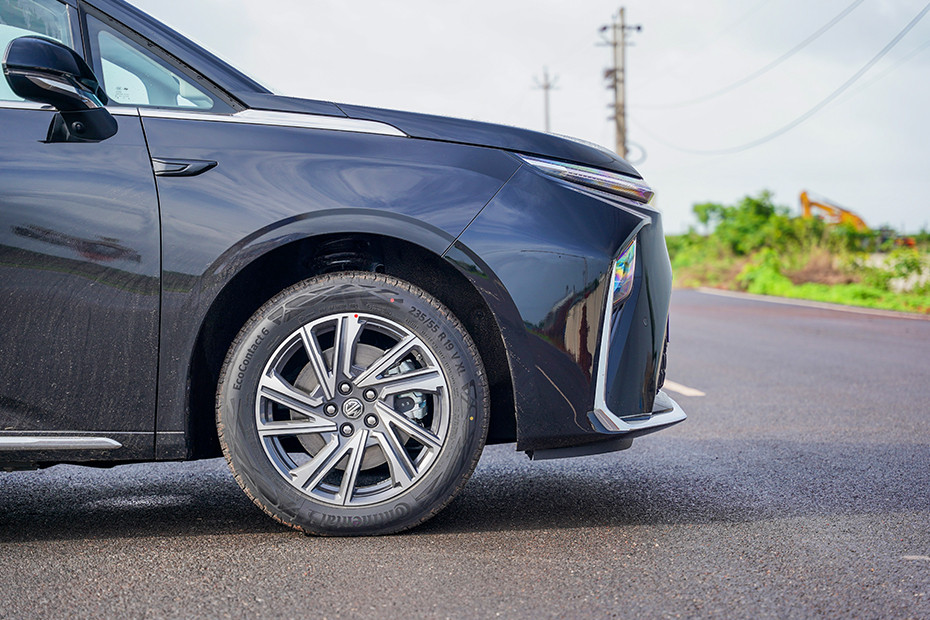 MG MG M9 EXTERIOR Details