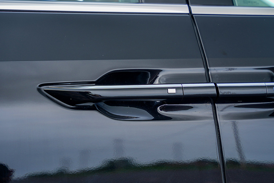 MG MG M9 EXTERIOR Details