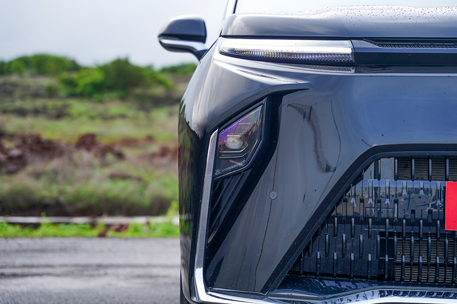 MG MG M9 EXTERIOR Lights