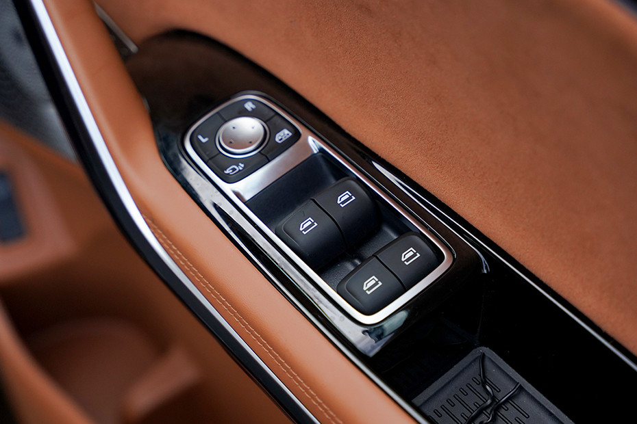 MG MG M9 INTERIOR Controls and Buttons