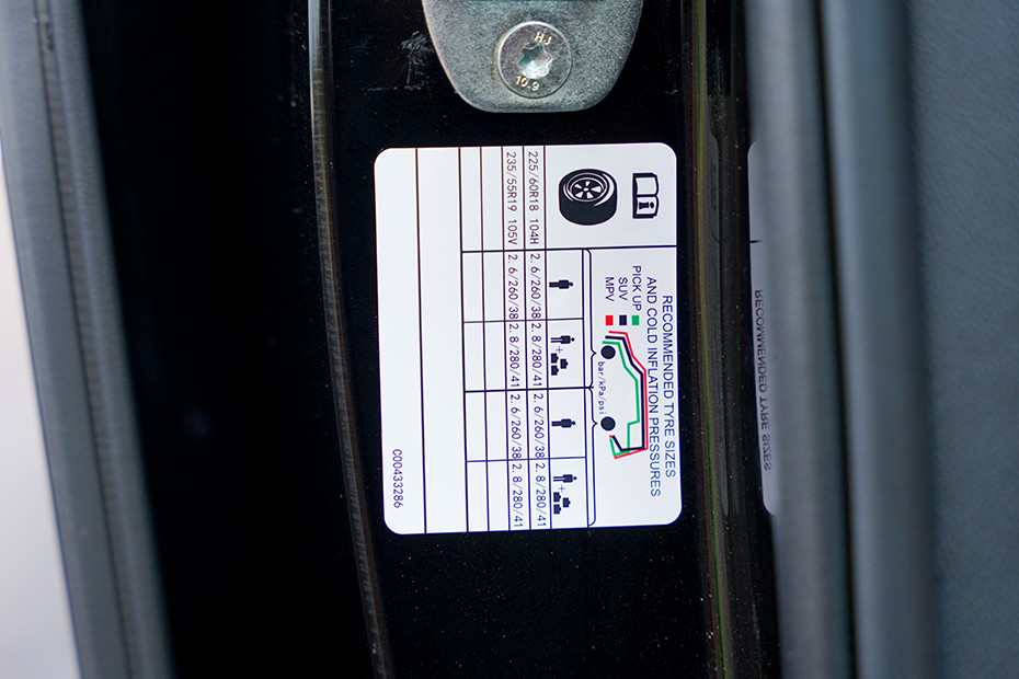 MG MG M9 INTERIOR Other Information