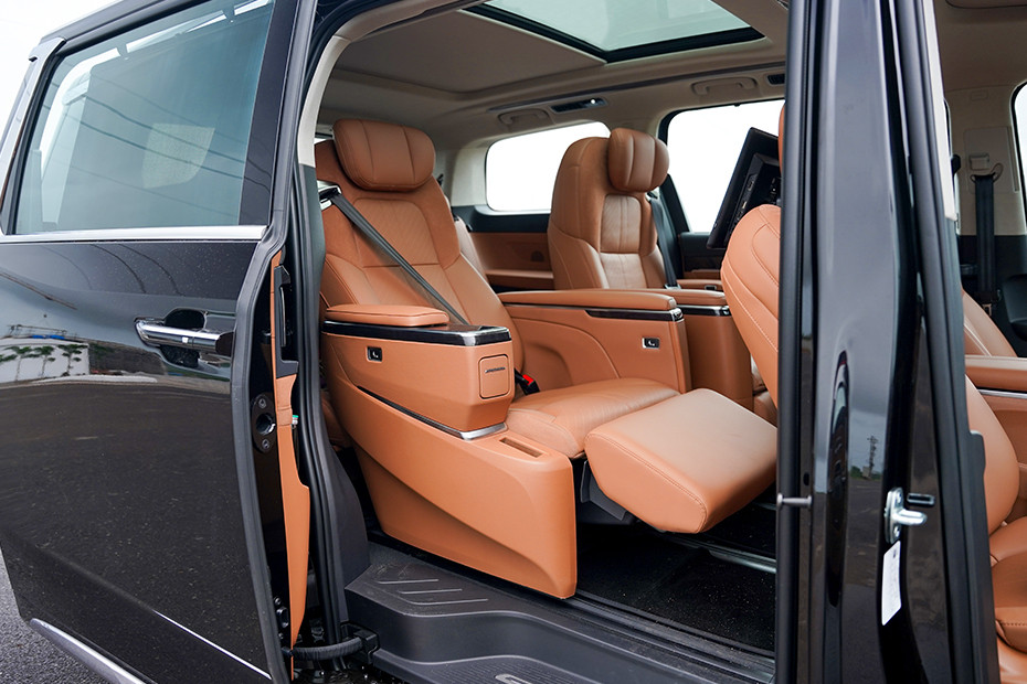 MG MG M9 INTERIOR Seats