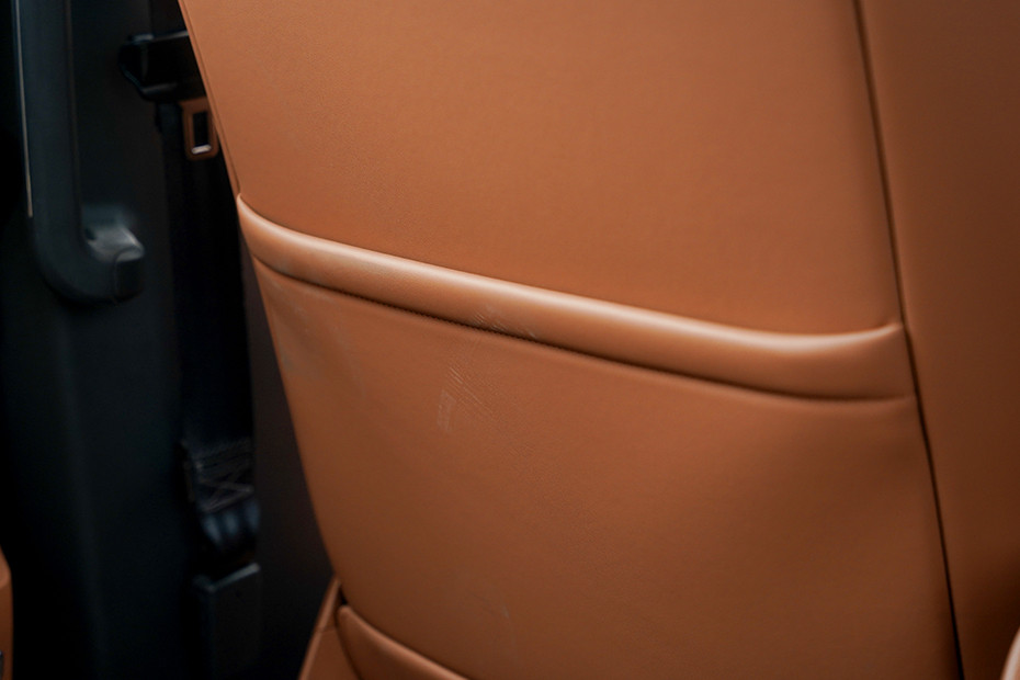 MG MG M9 INTERIOR Storage