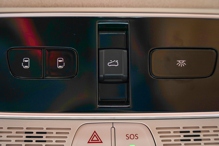 MG MG M9 INTERIOR Sunroof