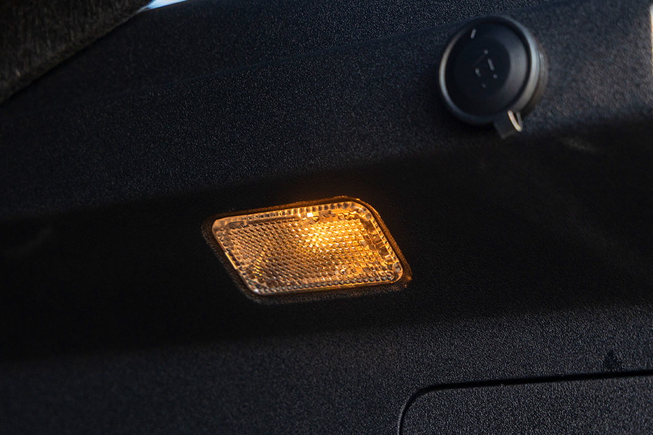 Tata Sierra Boot Light