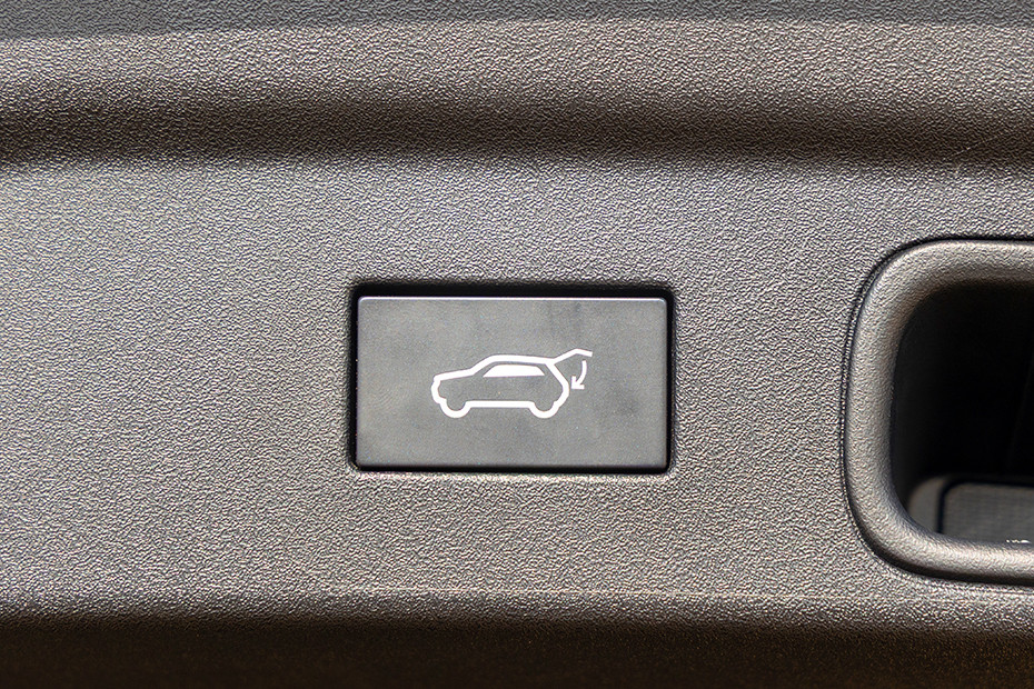 Tata Sierra Powered Tailgate Button