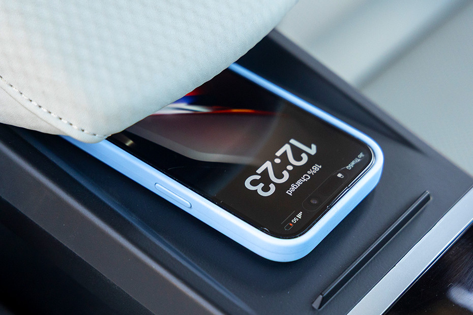 Tata Sierra Wireless Charger