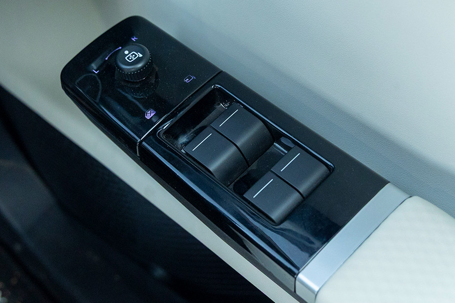 Tata Sierra Door Controls