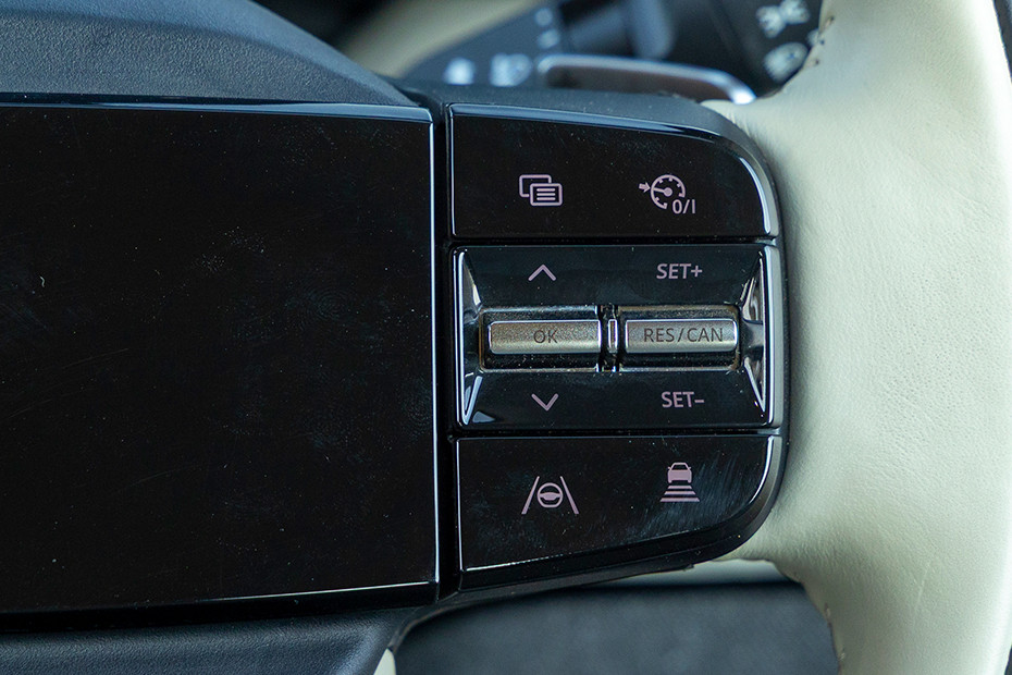 Tata Sierra Steering Wheel Buttons (Right)