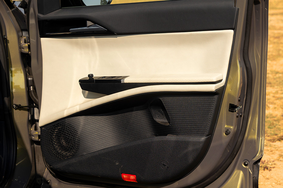 Tata Sierra Drivers Door Panel