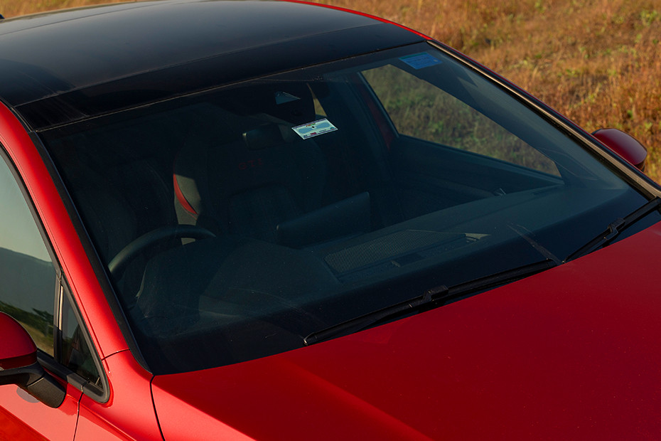 Volkswagen Volkswagen Golf GTI EXTERIOR Details