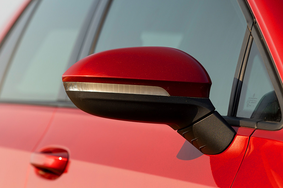 Volkswagen Volkswagen Golf GTI EXTERIOR Details