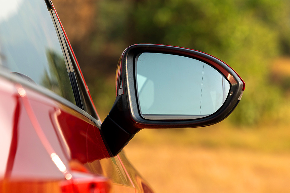 Volkswagen Volkswagen Golf GTI EXTERIOR Details