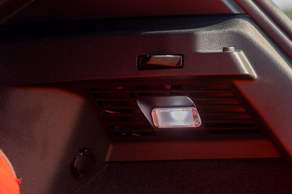 Volkswagen Volkswagen Golf GTI INTERIOR Boot