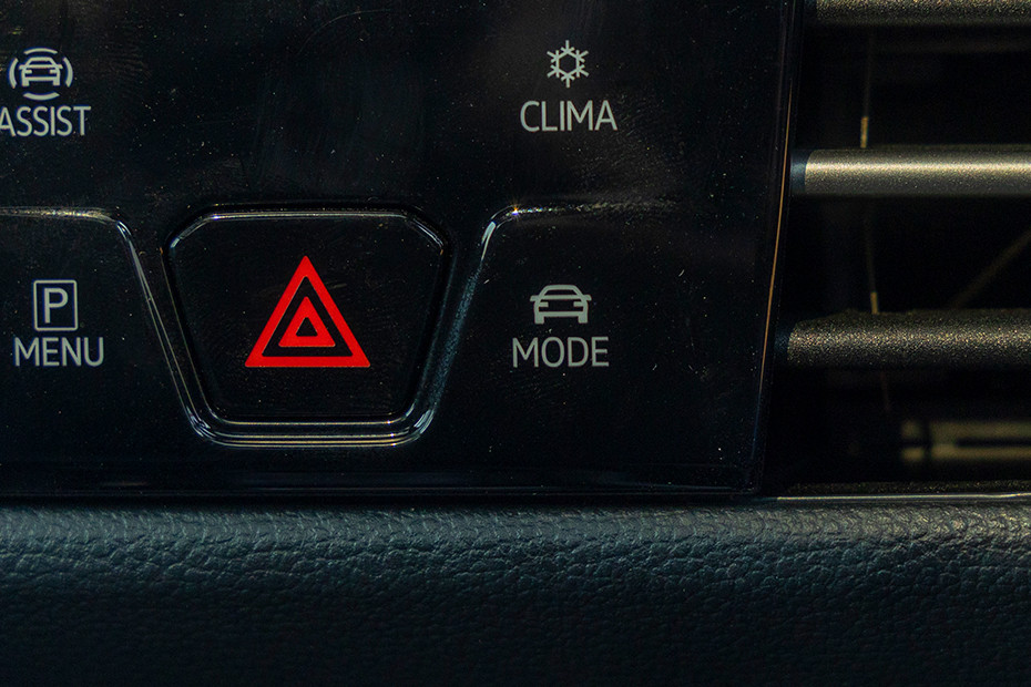 Volkswagen Volkswagen Golf GTI INTERIOR Center Console