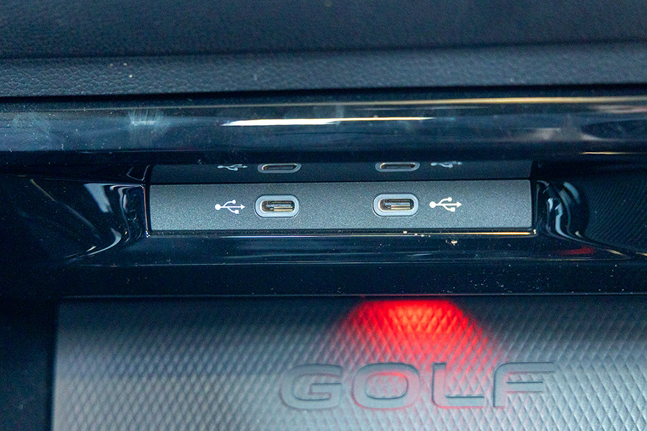 Volkswagen Volkswagen Golf GTI INTERIOR Charging Options