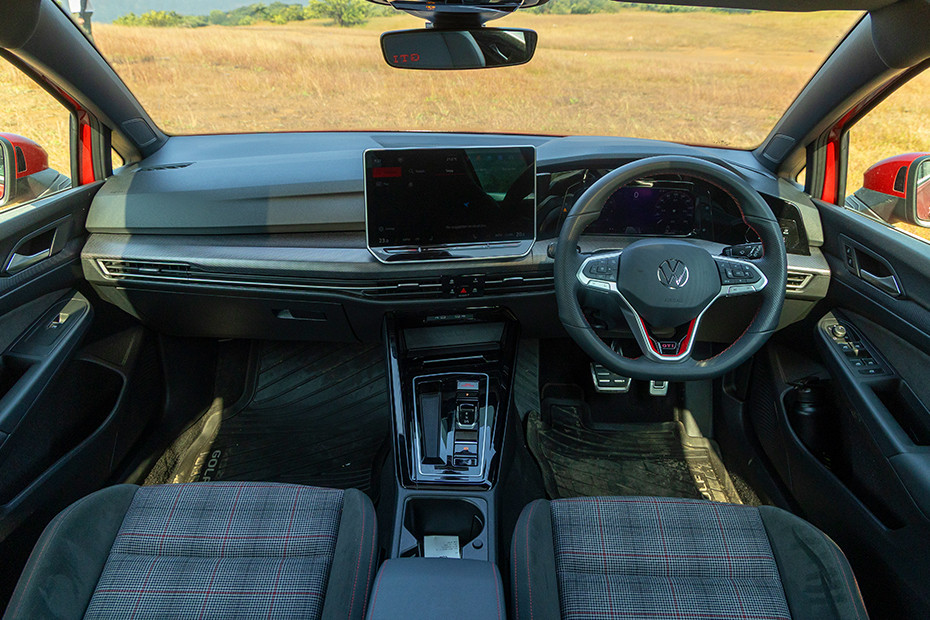 Volkswagen Volkswagen Golf GTI INTERIOR Dashboard