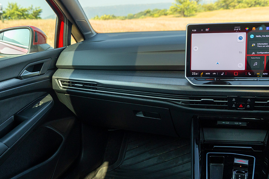 Volkswagen Volkswagen Golf GTI INTERIOR Dashboard