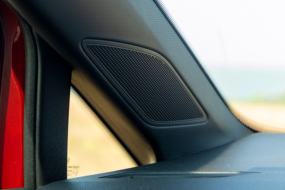 Volkswagen Volkswagen Golf GTI INTERIOR Infotainment System