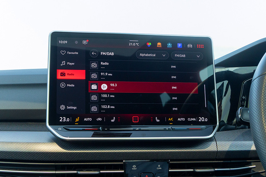 Volkswagen Volkswagen Golf GTI INTERIOR Infotainment System