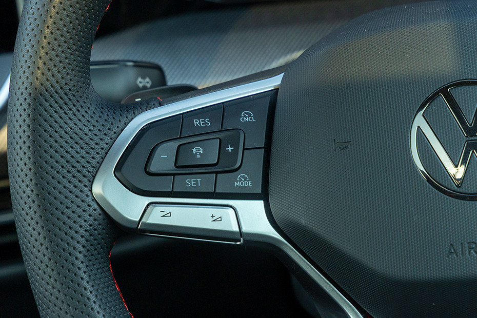 Volkswagen Volkswagen Golf GTI INTERIOR Steering Wheel