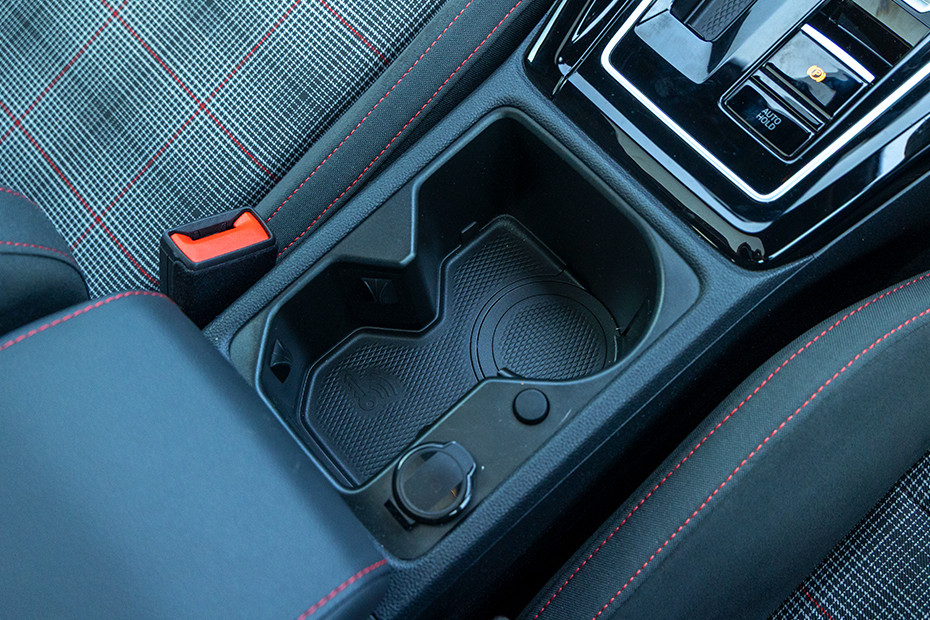 Volkswagen Volkswagen Golf GTI INTERIOR Storage